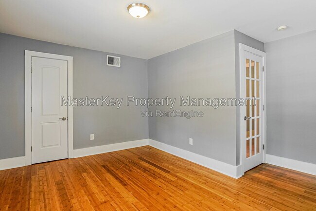 Building Photo - 212 S State St