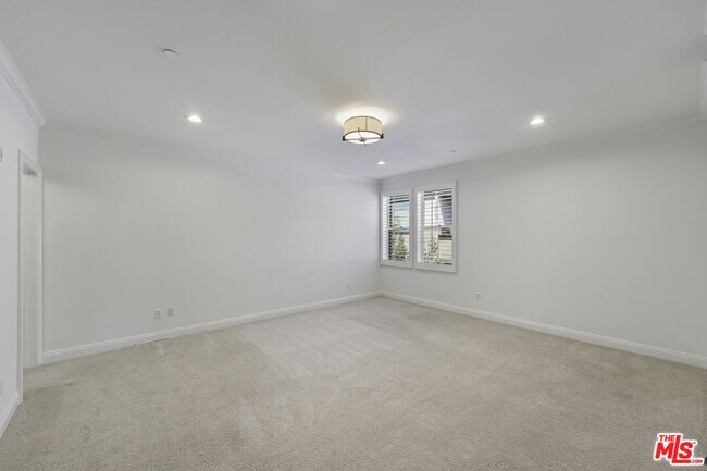 Building Photo - 1820 Benecia Ave