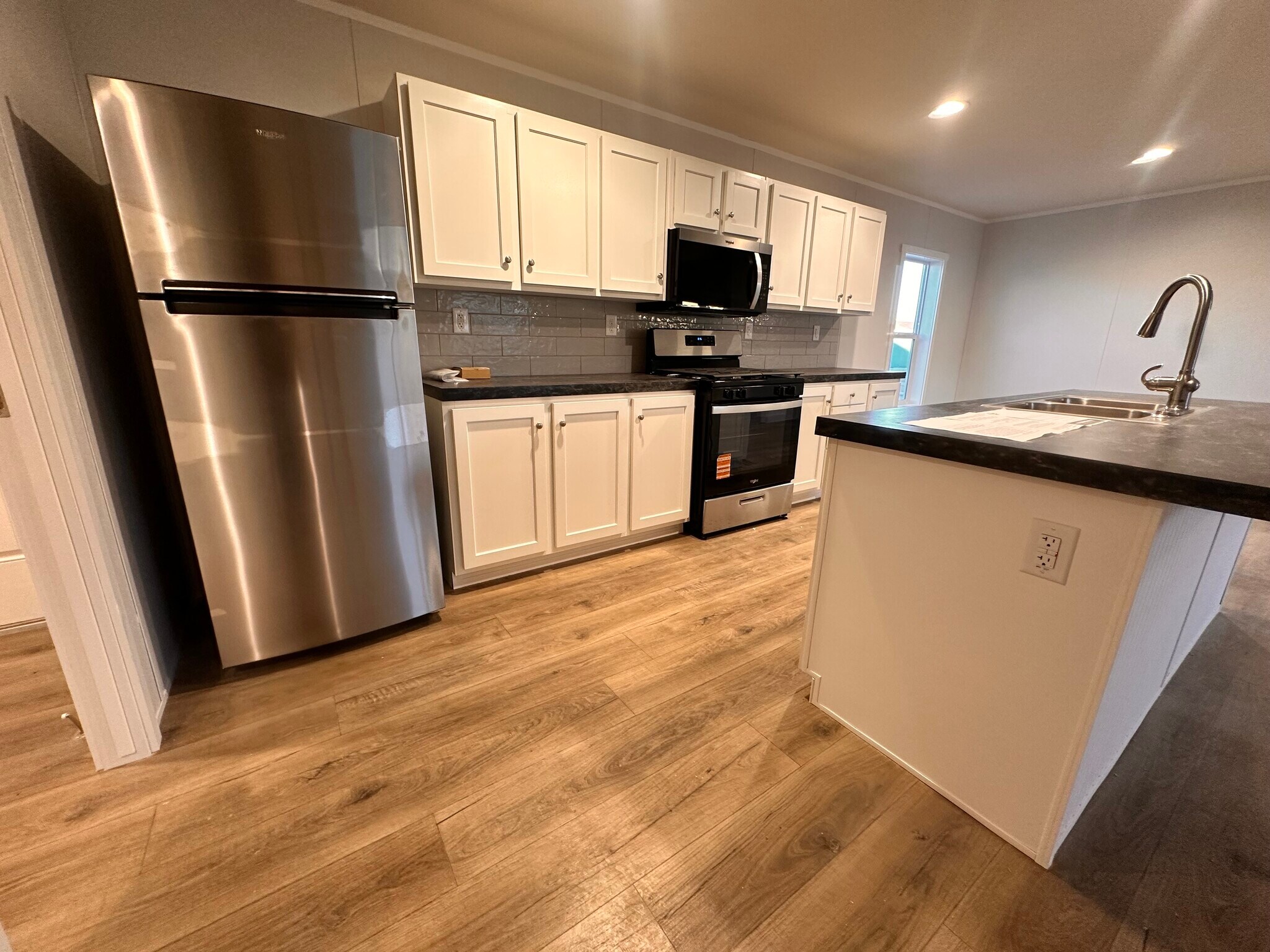 Building Photo - 18 Jubilee St