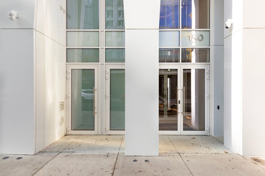 Building Photo - 150 Lawrence St