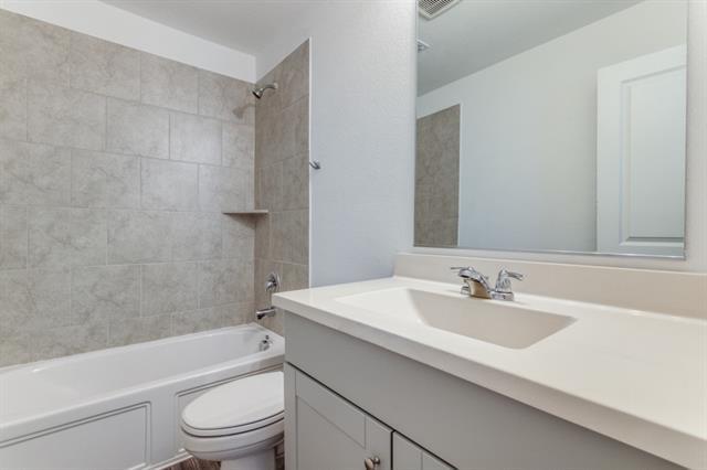 Building Photo - 2907 Meadowlands Dr