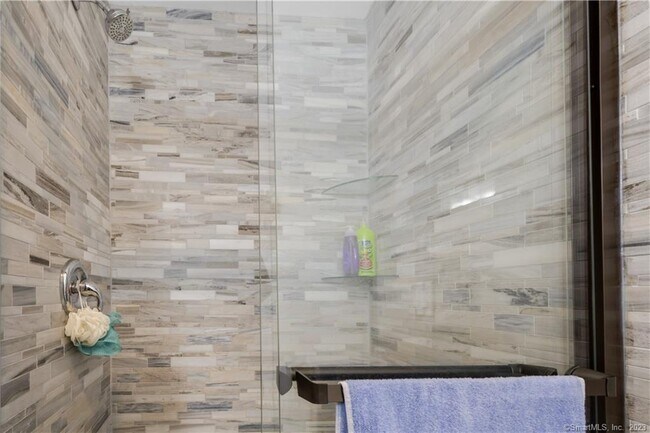 Building Photo - 1 Alicia Ln