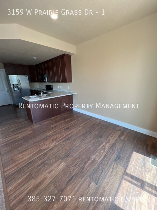 Building Photo - 3159 W Prairie Grass Dr