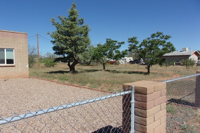 Building Photo - Great views on one acre.