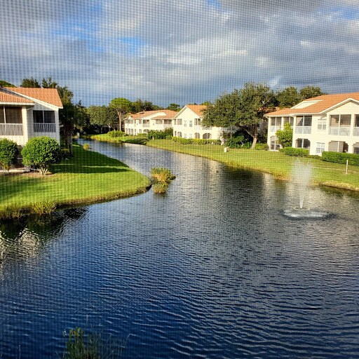 Building Photo - 4240 Central Sarasota Pky