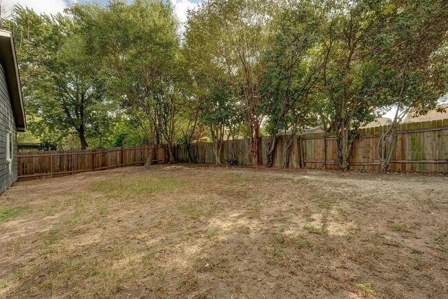 Building Photo - 11513 Guernsey Dr