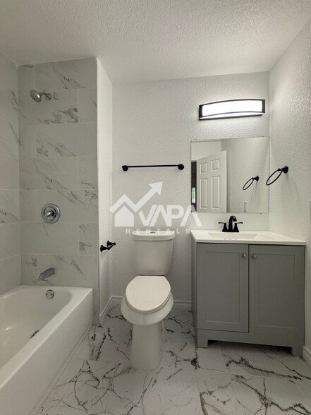 Building Photo - 4743 Swann Ln