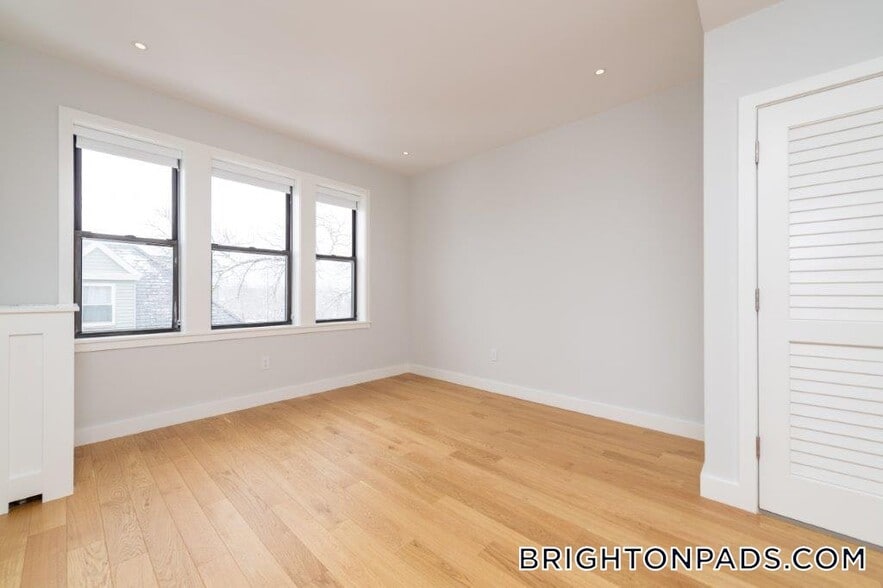 Building Photo - 12 Elko St