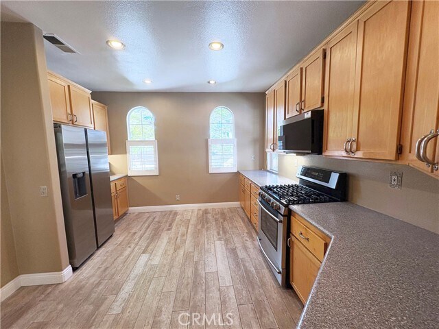Building Photo - 5 Halcyon Ln