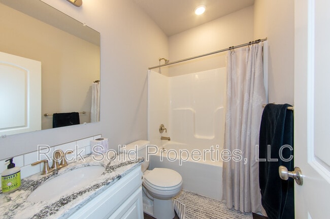 Building Photo - 1638 Elsie Jean Trl