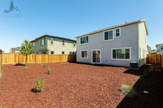 Building Photo - 2824 Wrangell St