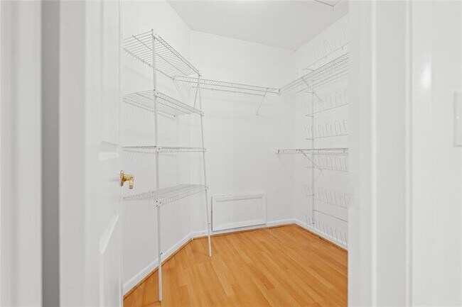 Building Photo - 16900 SW 59th Ct