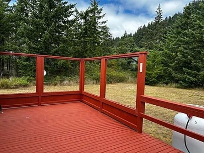 Building Photo - Chinook, WA 3 Bedroom 2 Bath Home with Vie...