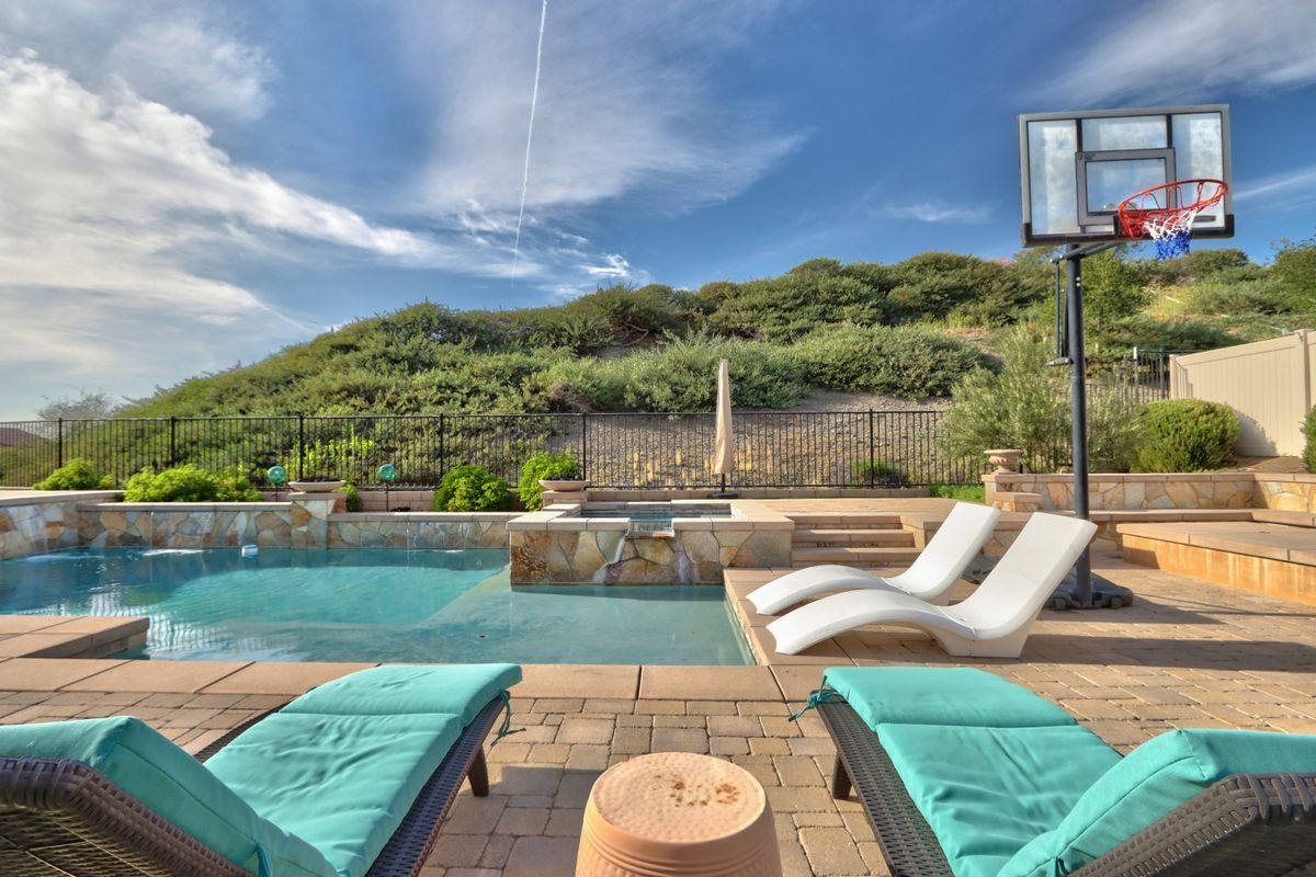 Building Photo - 32640 Cougar Pass Ct