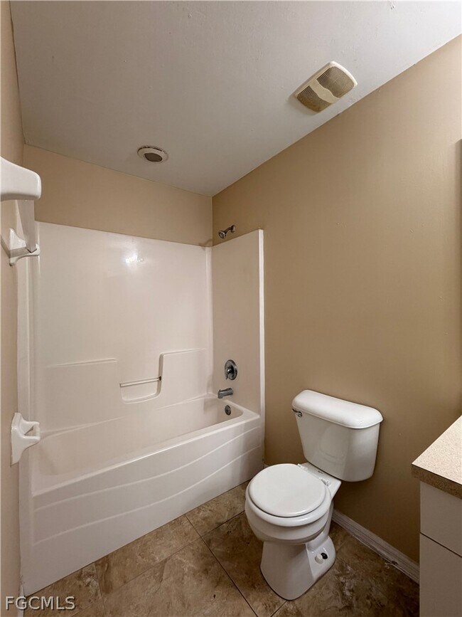 Building Photo - 208 Homewood Ave S