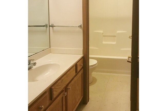 Building Photo - Pickerel Park Townhomes