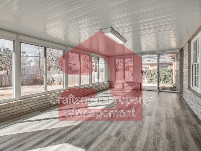 Building Photo - 2024 NW 45th St