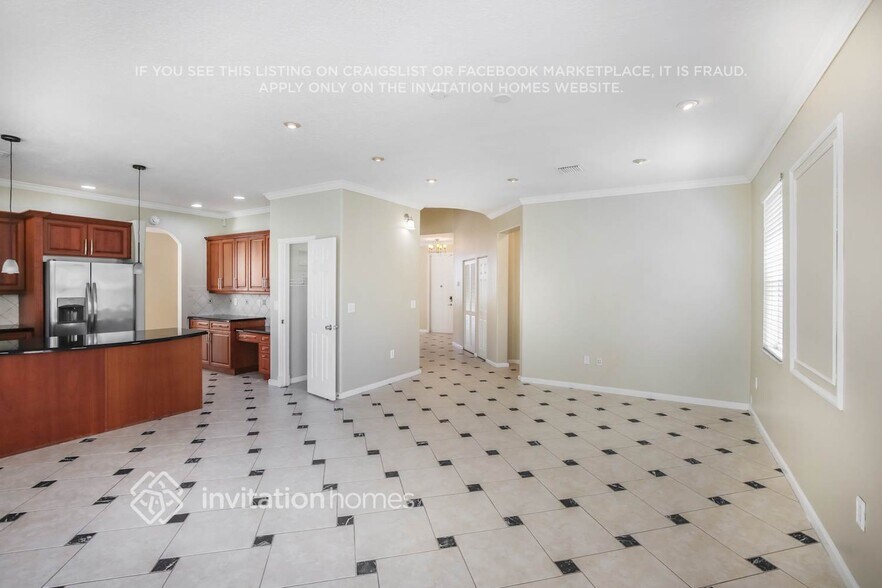 Building Photo - 15611 SW 53rd Ct