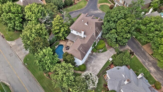 Building Photo - 1574 Whitmar Pl S