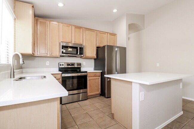 Building Photo - 23302 W Ashleigh Marie Dr