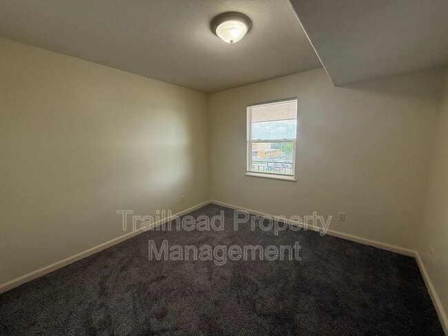 Building Photo - 1100 N Noland Rd