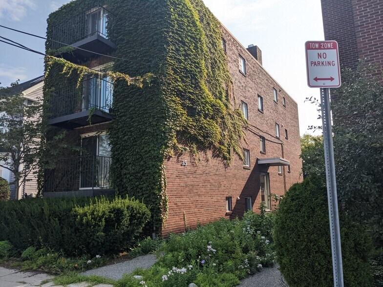 Primary Photo - 35 Homer Ave