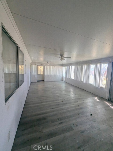 Building Photo - 15769 La Cubre Dr