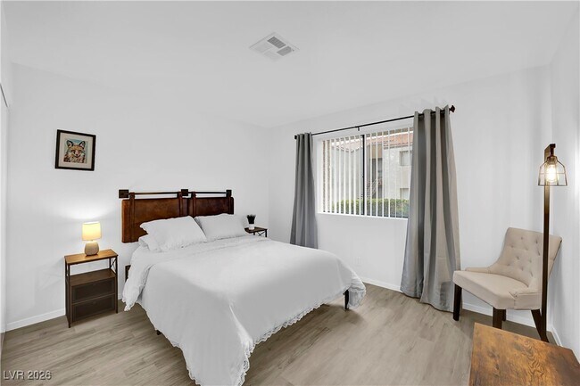 Building Photo - 3151 N Soaring Gulls Dr