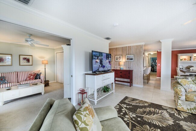 Building Photo - 1477 Park Beach Cir