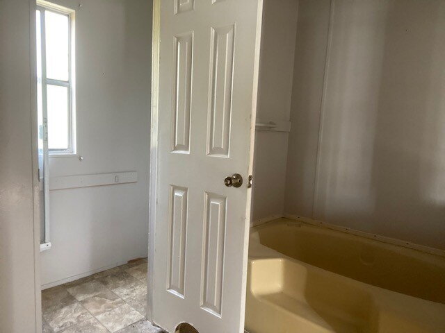 Building Photo - 3 bedroom 2 bath mobile home