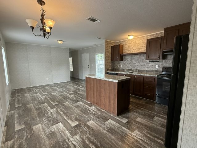 Building Photo - 12130 US Hwy 41 S