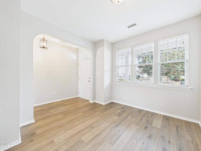 Building Photo - 302 Meeting Hall Dr