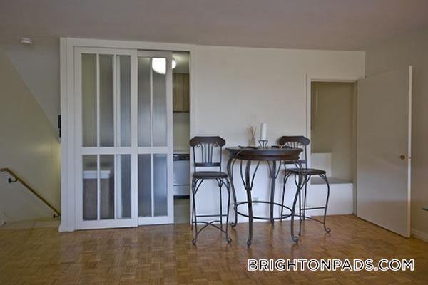 Building Photo - 125 Chiswick Rd