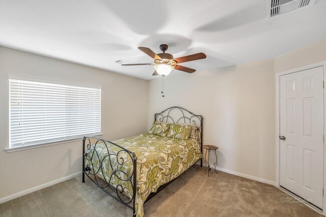 Building Photo - 27519 Gracefield Ln