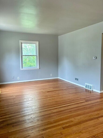 Building Photo - 4628 N 24th Pl