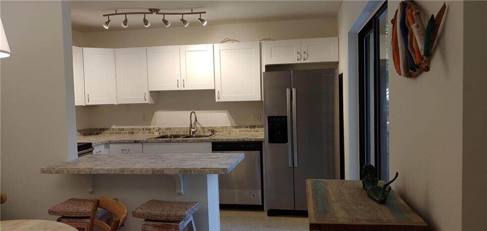 Kitchen - 1001 Royal Palm Blvd