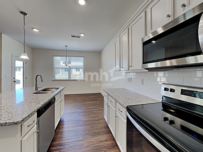 Building Photo - 3276 Brierhill Rd
