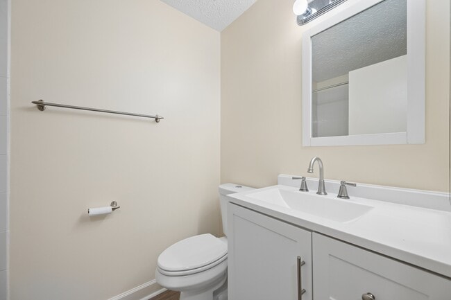 Building Photo - 501 Heather Ridge Dr