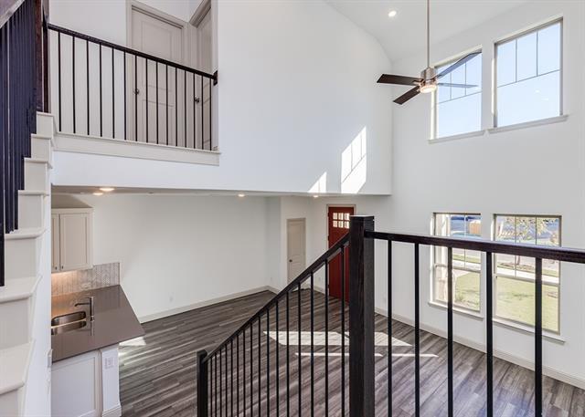 Building Photo - 8804 Samara St