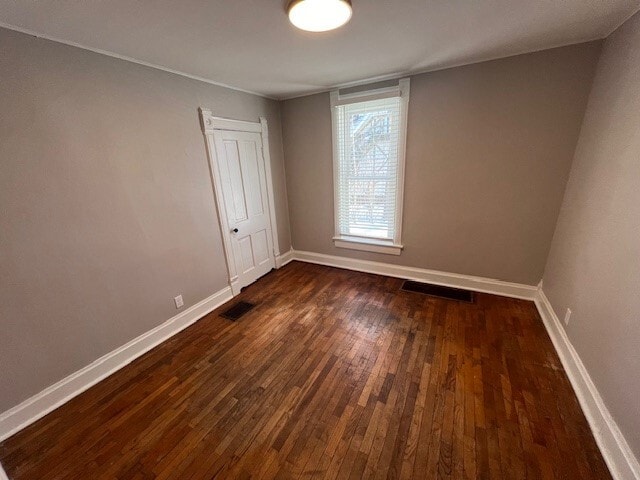 Building Photo - 402 E Elm St