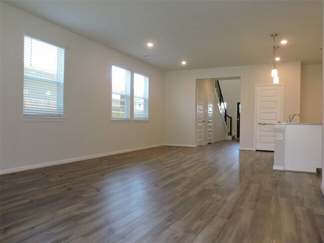 Building Photo - 7219 Cherrybark Oak Dr