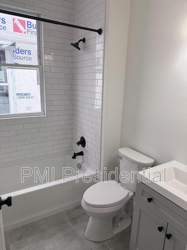 Building Photo - 1226 N 36th St