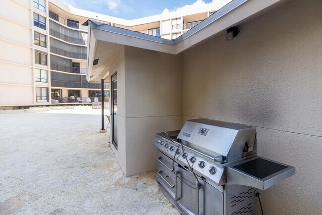 Building Photo - 3610 S Ocean Blvd