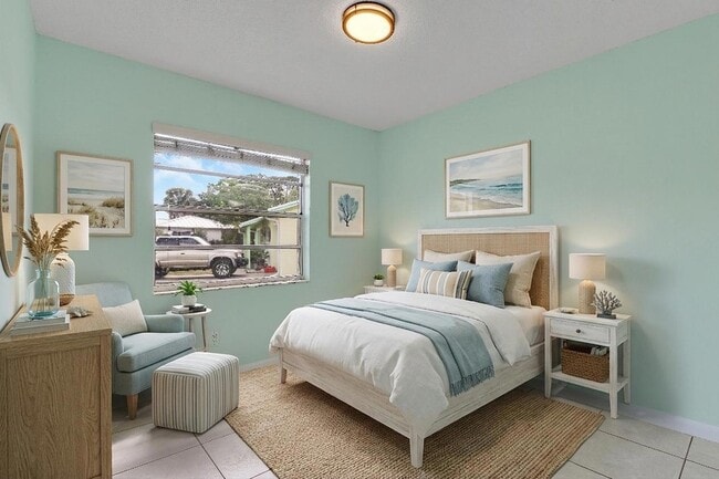 Building Photo - 2145 5th St