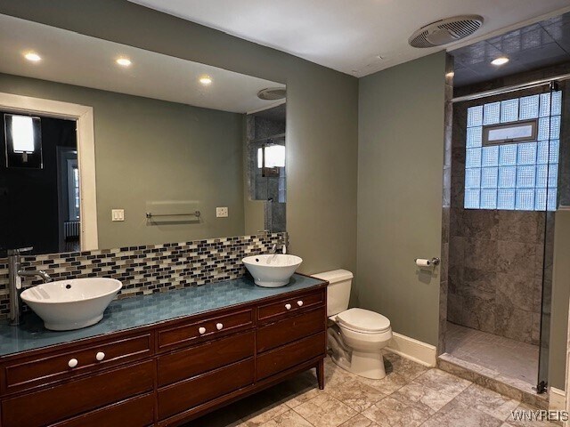 Building Photo - 656 Lafayette Ave