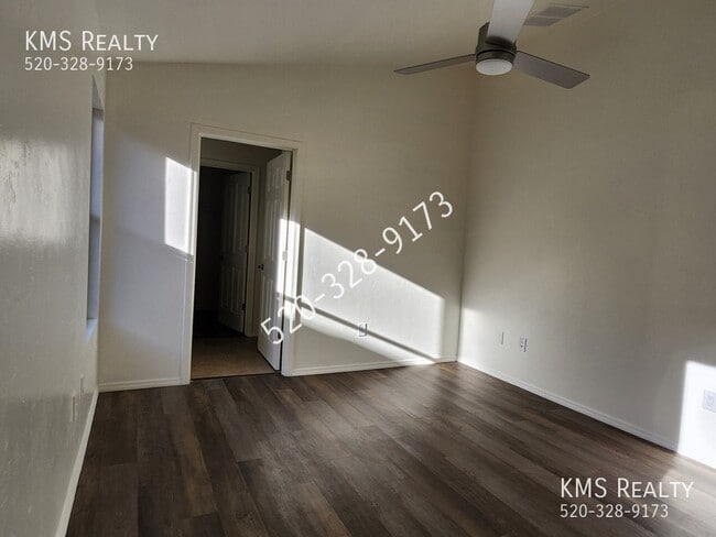 Building Photo - 6603 E Ladonna Ln