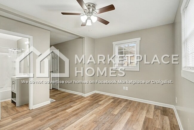 Building Photo - 703 Formwalt St SW