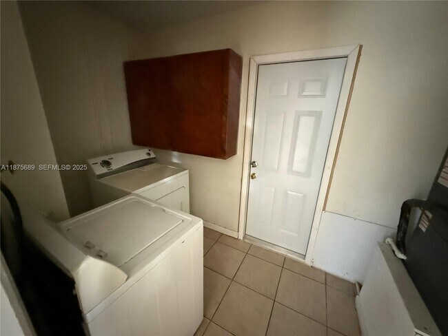 Building Photo - 22685 SW 64th Way