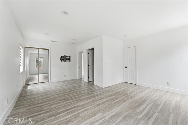 Building Photo - 709 Warren Ln