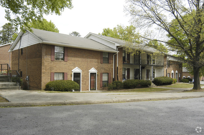 Building Photo - Highland Willows